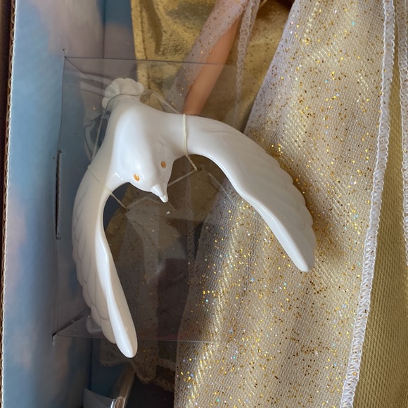 NRFB Barbie Special Edition Angelic Inspirations 1999 Doll in Original Packaging - Picture 5 of 15